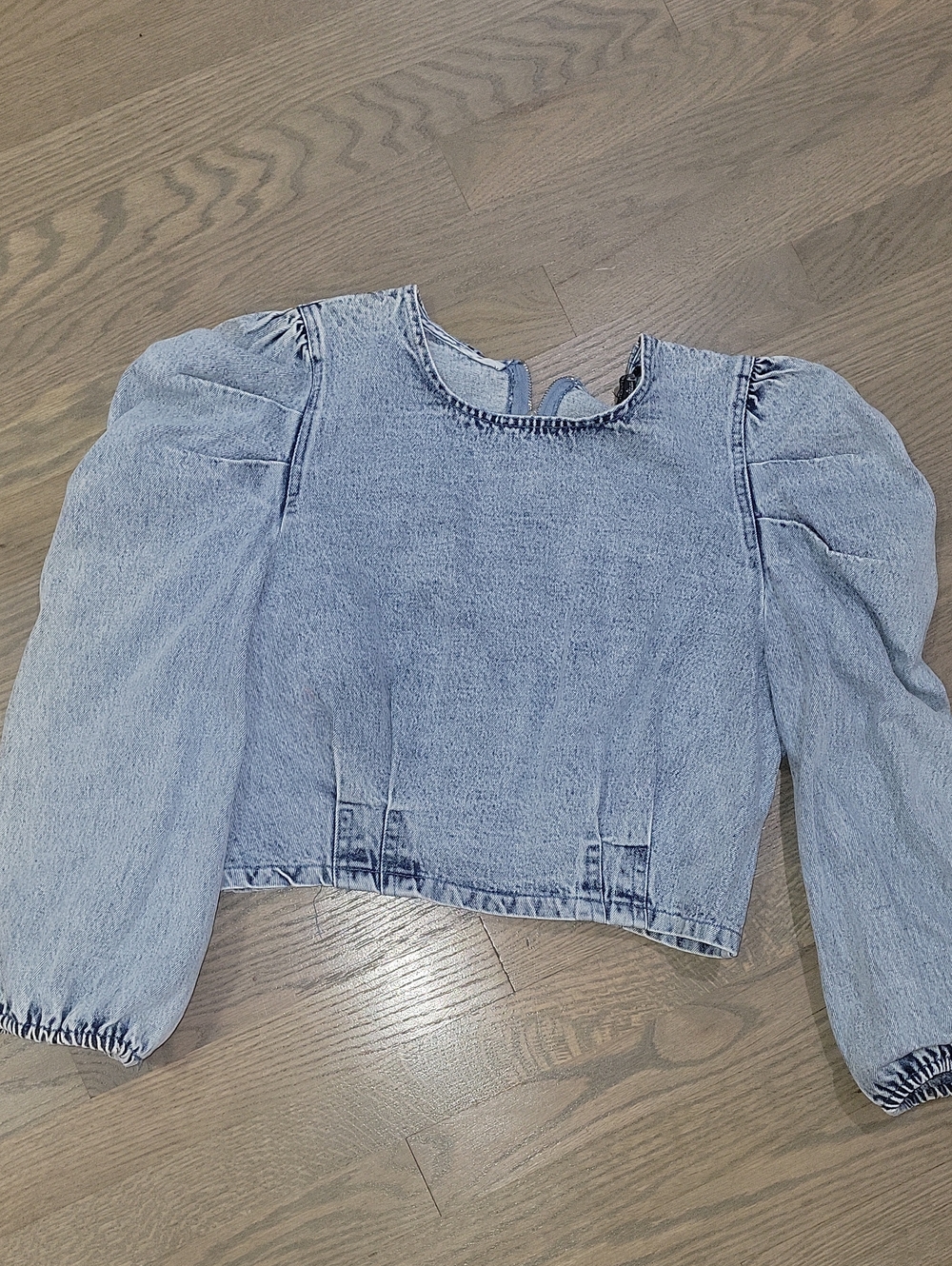 Light Blue Puff-Sleeve Denim Crop Top